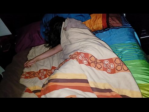 ❤️ Anak tiri memarahi ibu tirinya yang masih muda saat dia tidur. ❤ Hanya porno di id.extratorrents.top ️